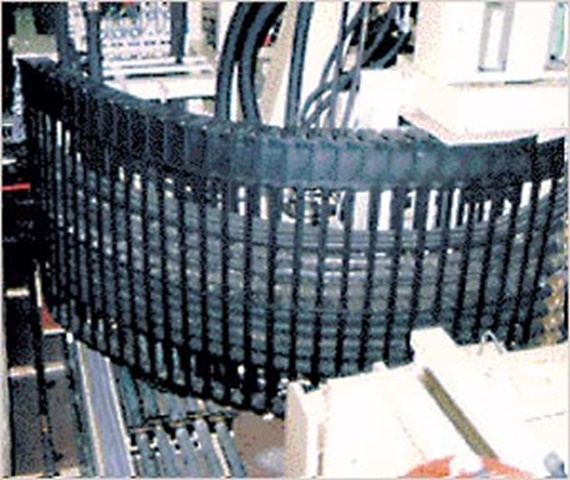 cable carrier hydraulic and electric cables