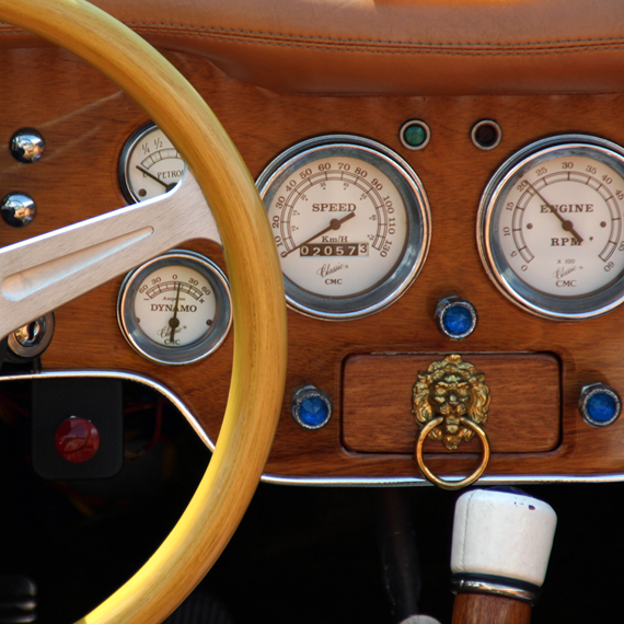 vintage car speedometer