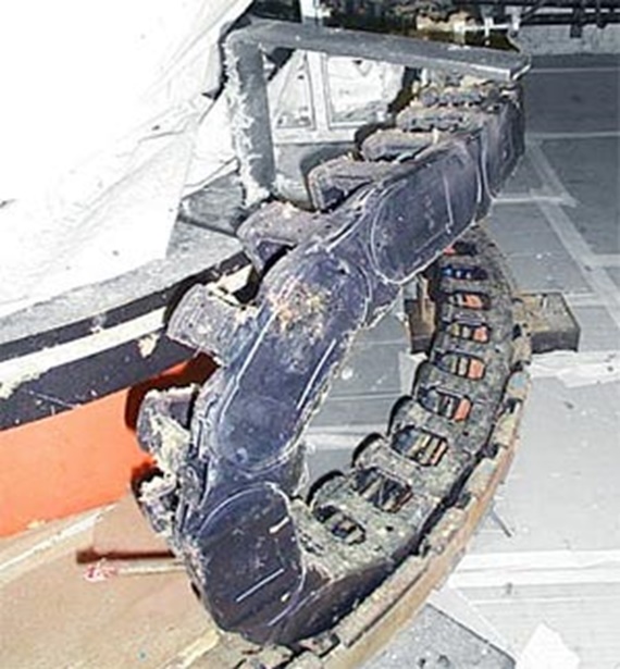 TwisterChain cable carrier in a dirty environment