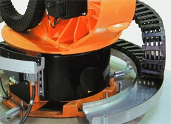 TwisterChain cable carrier on a arm robot