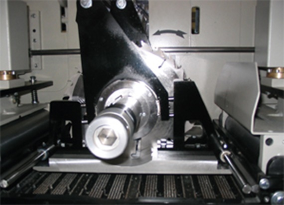 Linear guide system on saw keeps cutting on-target