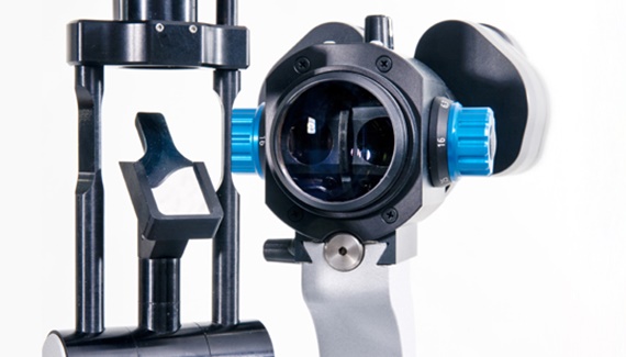 Microscope arm with igus® plain bearings
