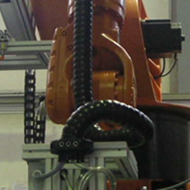 Material handling robot with triflex® R