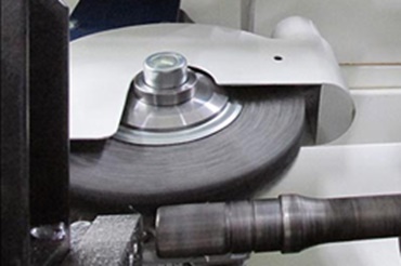 drylin® linear technology in machines for axle shaft processing