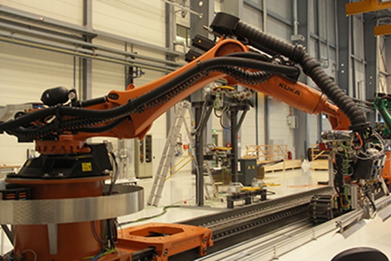 Robot arm with triflex® R and retraction system