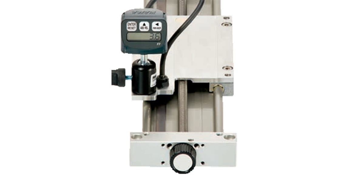 DryLin® SLW with digital measuring system